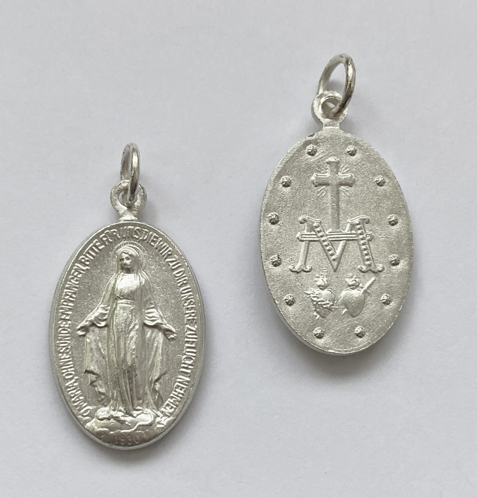 Immaculata Medaille,Mutter Gottes,unbefleckte Empfängnis 1 Stück 0,9 cm KI 4837 